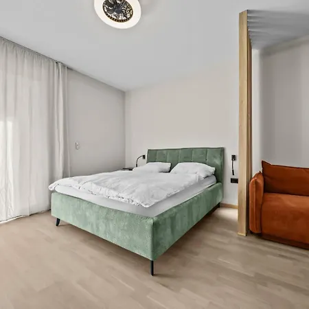 Ac Metropolis With Balcony - Old Town & Nivy Apartament *