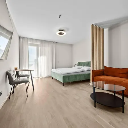 Ac Metropolis With Balcony - Old Town & Nivy Apartament *
