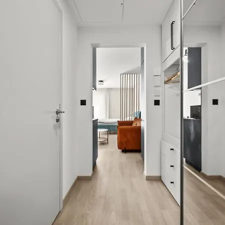 Ac Metropolis With Balcony - Old Town & Nivy Bratysława