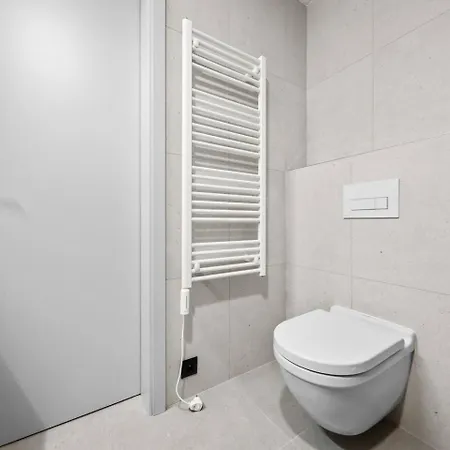 Apartment Ac Metropolis With Balcony - Old Town & Nivy *