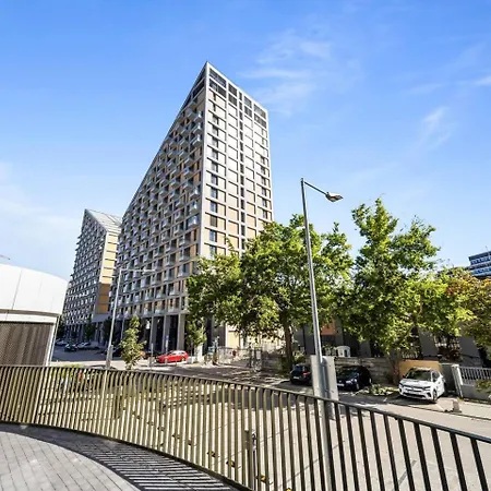 Ac Metropolis With Balcony - Old Town & Nivy Bratislava